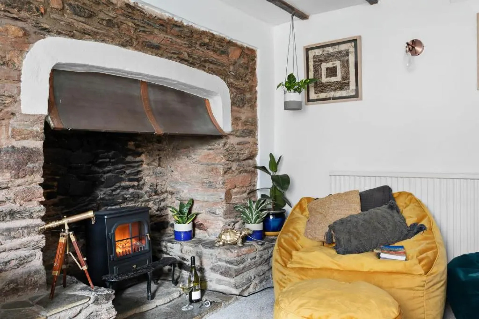 Fourways - Stylish 3-storey Townhouse With Gardens