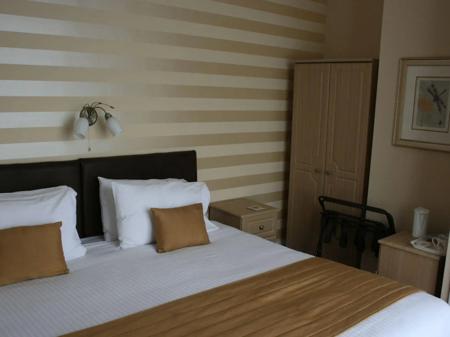 The Robin Hill Hotel