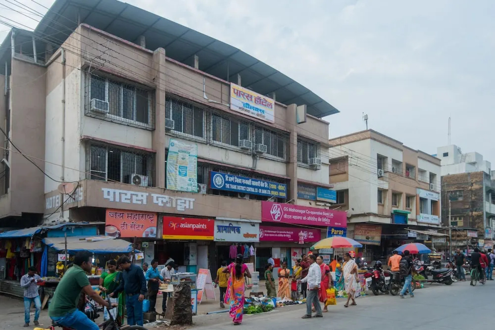 OYO 26206 Hotel Paras