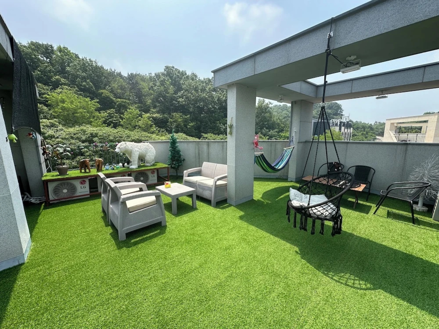 Yolo House