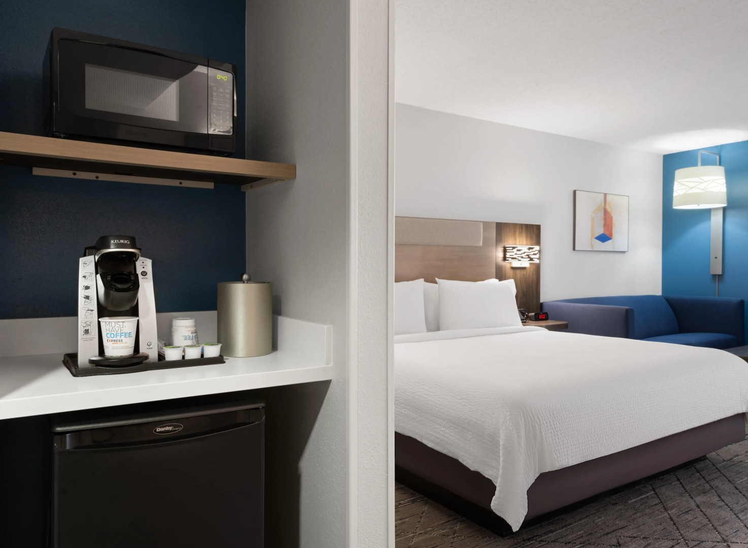 Holiday Inn Express Indianapolis Airport by IHG