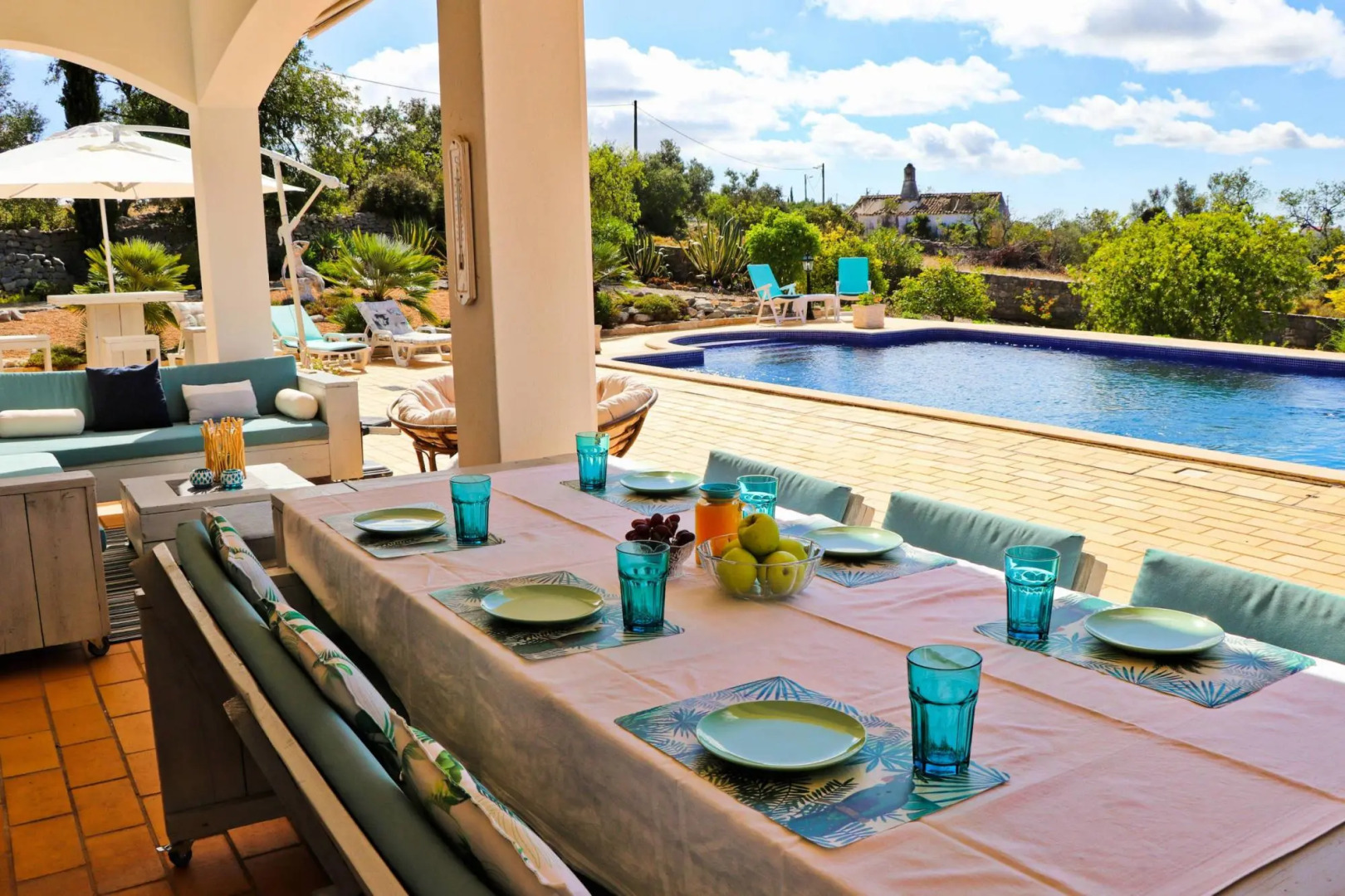 Villa Santa Barbara by Portucasa