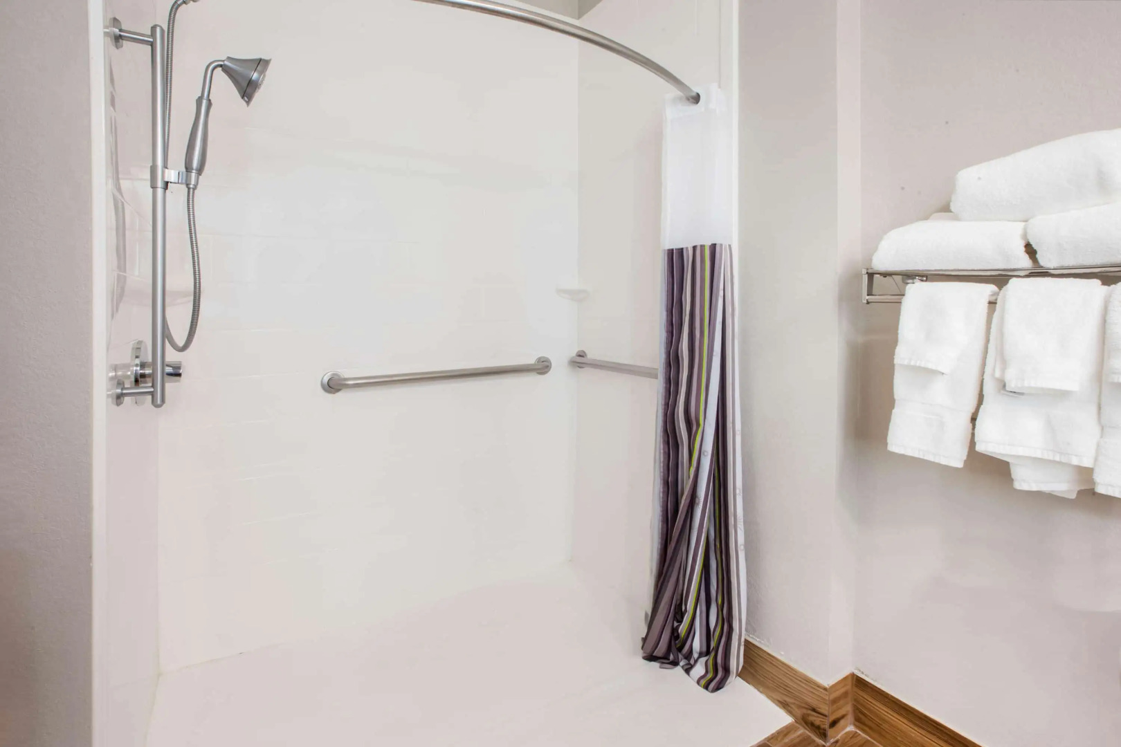 La Quinta Inn & Suites by Wyndham Elkhart