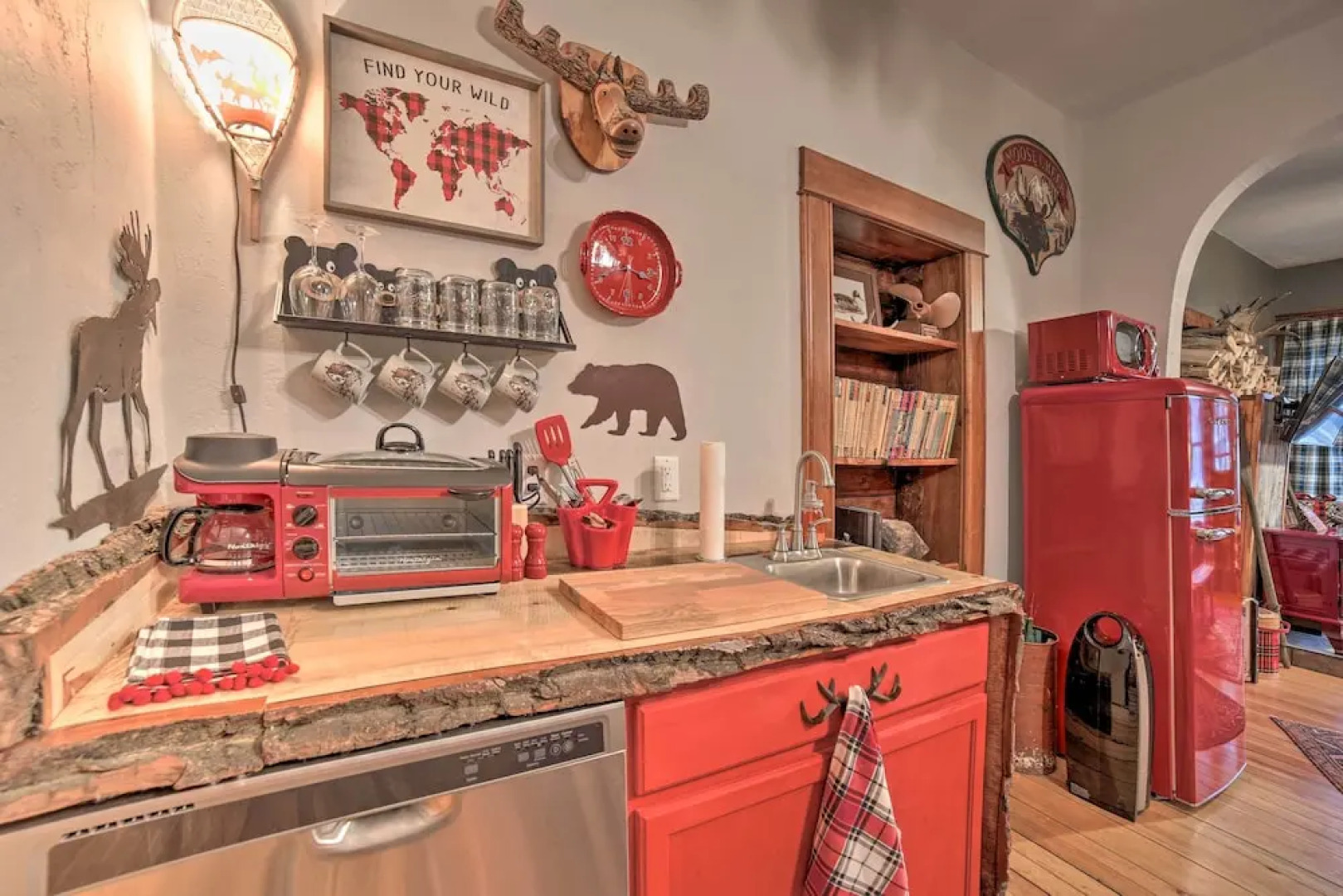 Walk to Waterfront: Dtwn Sturgeon Bay Retreat!