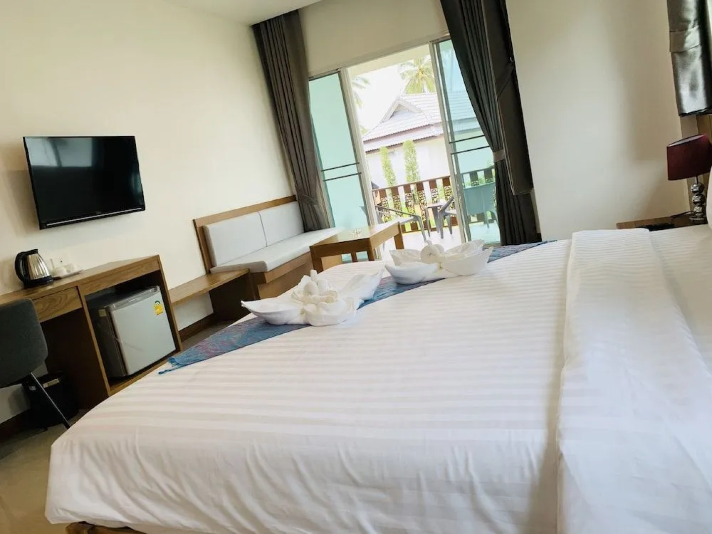 Horizon Beach Resort Koh Jum