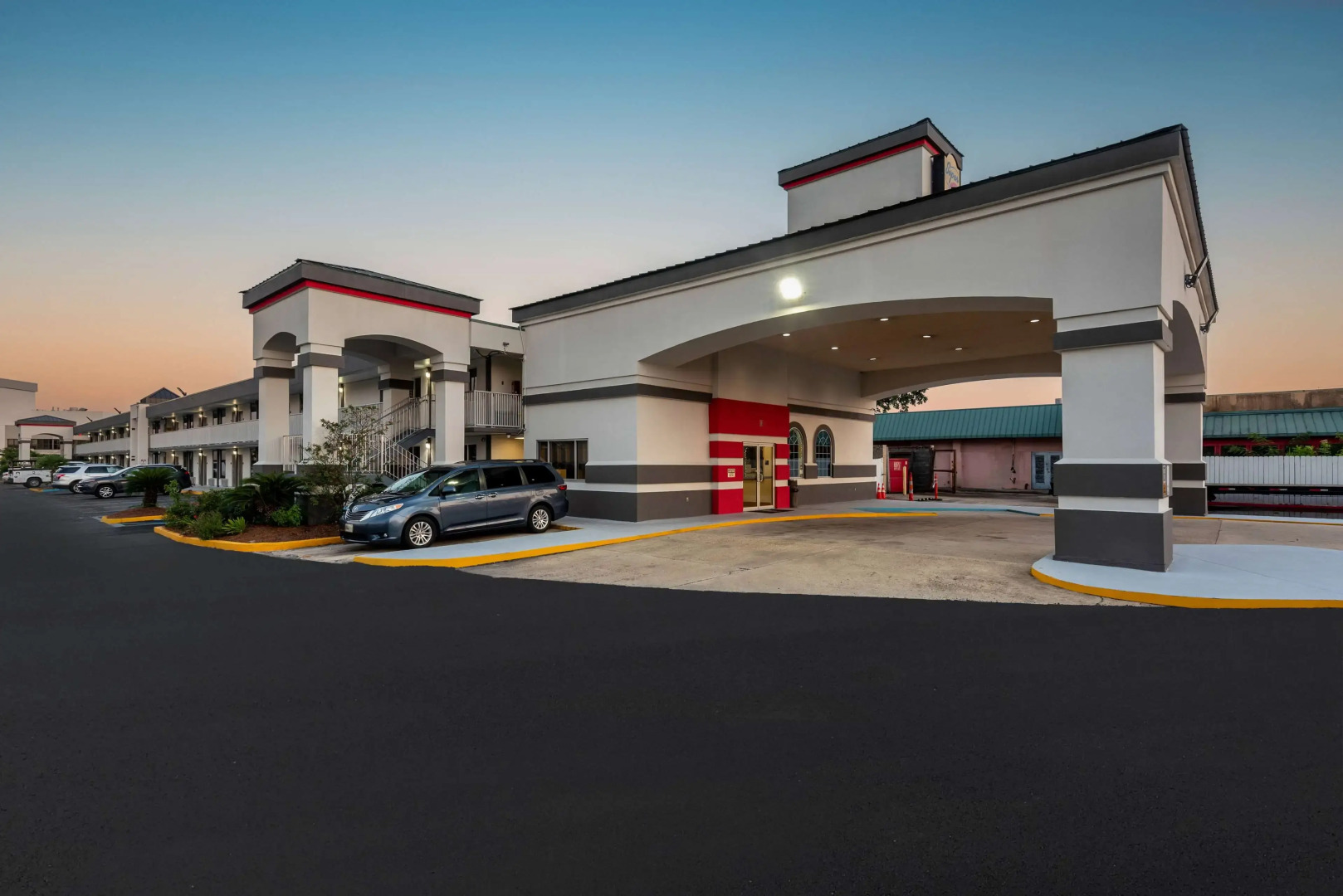 Super 8 by Wyndham Baton Rouge/I-10