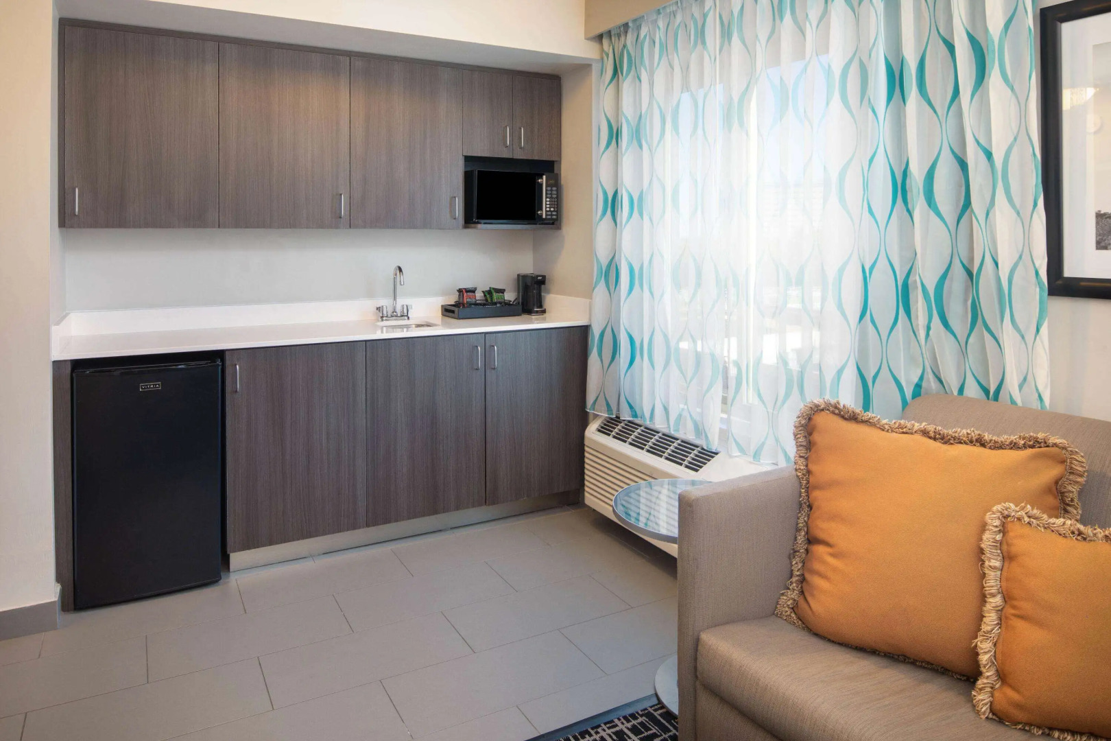 La Quinta Inn & Suites by Wyndham Atlanta Airport North