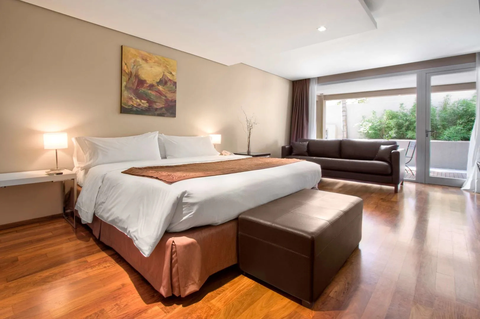 San Isidro Plaza Hotel