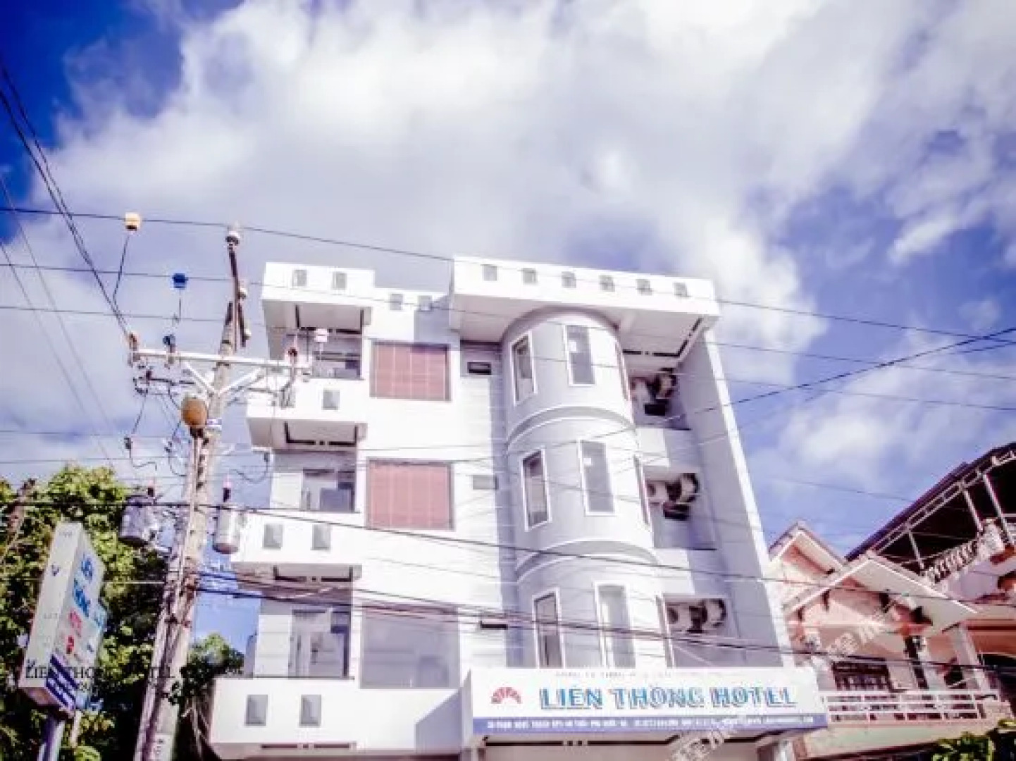 Lien Thong Hotel