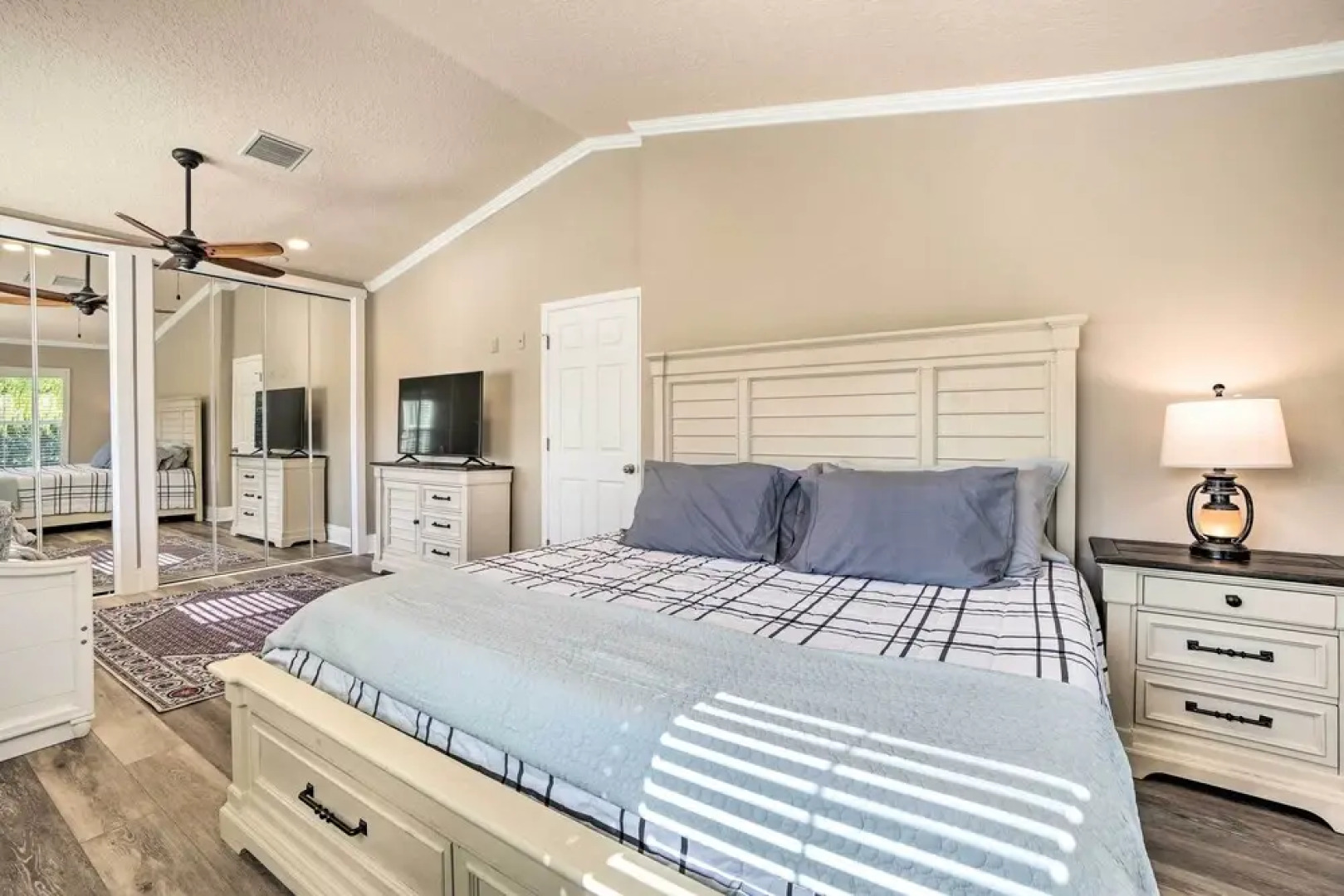 Charming Port Richey Retreat w/ Shared Dock