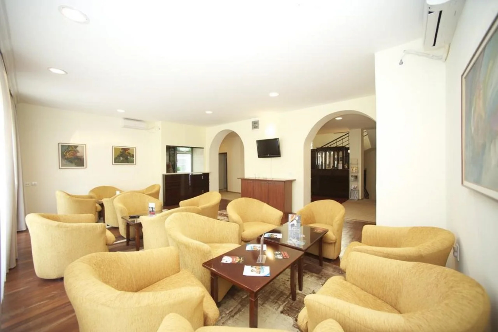 Epinal Hotel Shirok Sokak