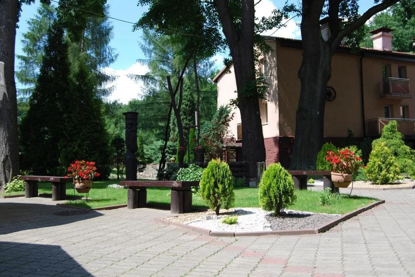 Hotel w Dobieszkowie