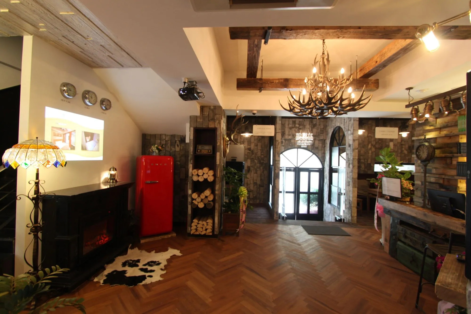 February Hotel Hwanggeum