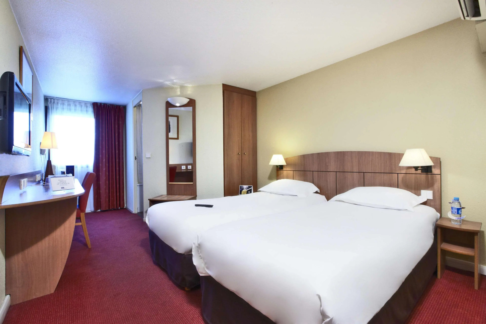 Kyriad Geneve - Saint-Genis-Pouilly