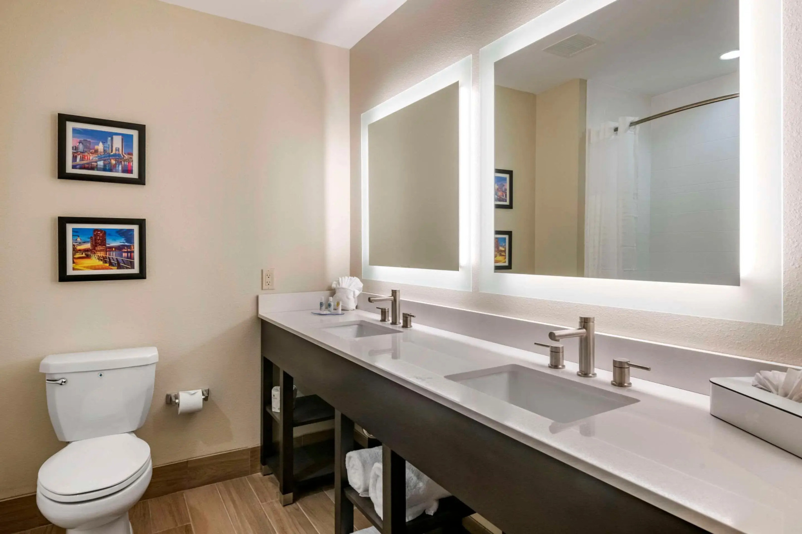 Comfort Inn & Suites Jacksonville - Orange Park Near Naval Air Station