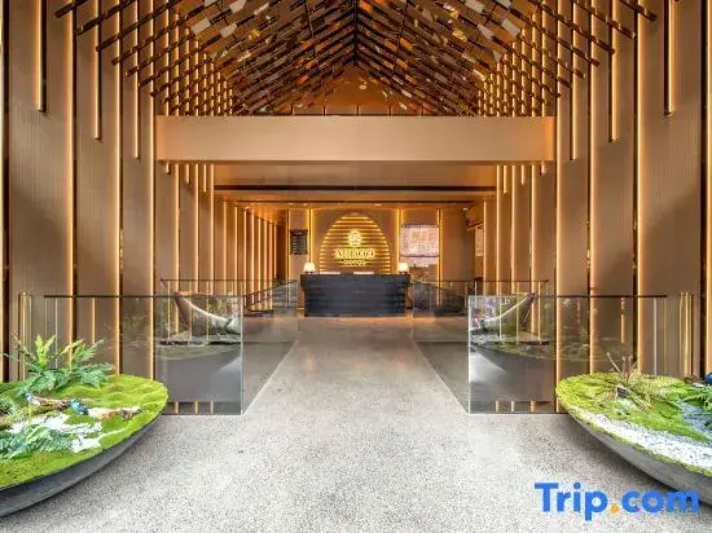 Xishuangbanna Jinghong Midu Suite Hotel (Starlight Night Market)
