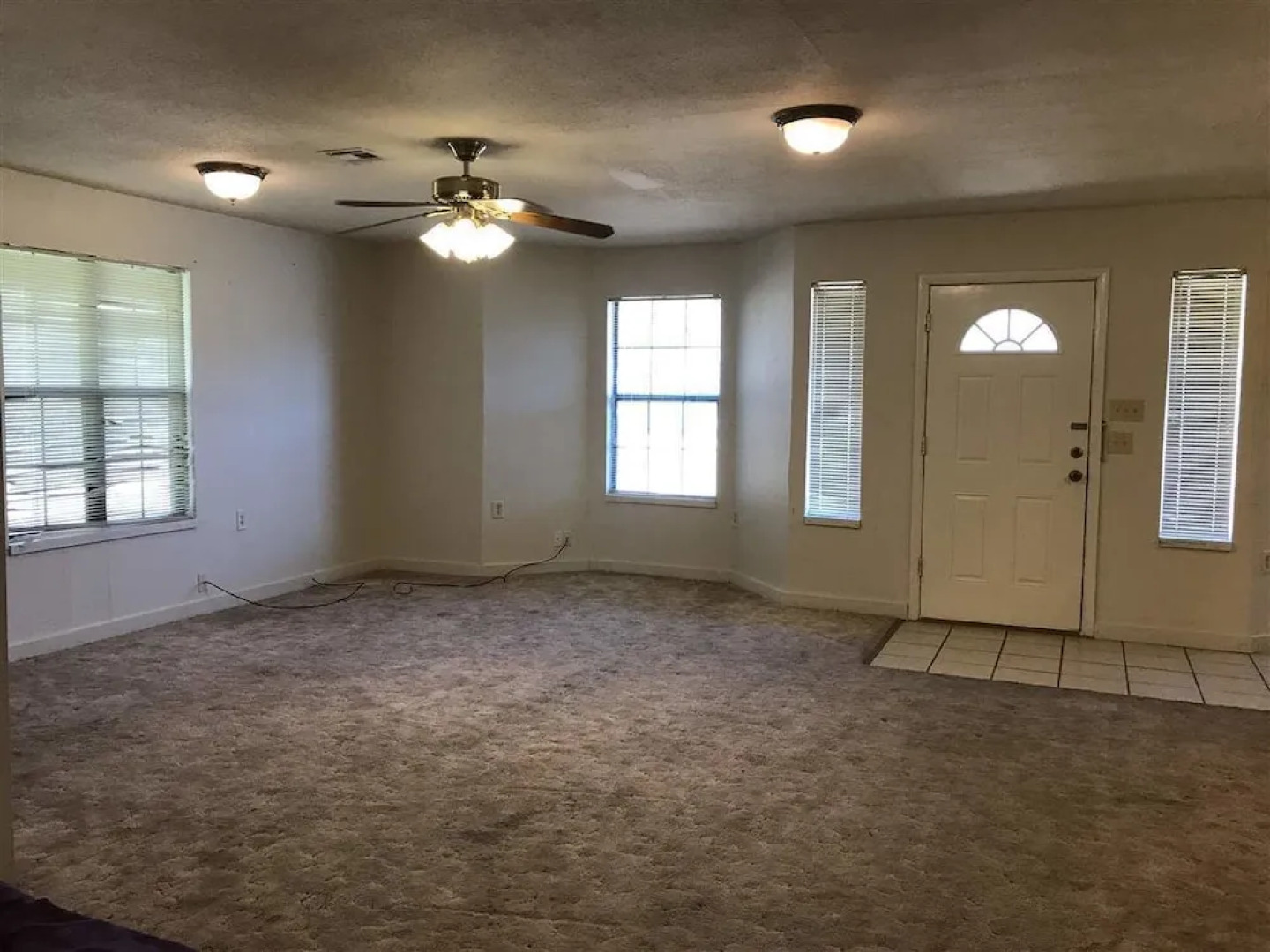 Cozy Cottage Close To Cloverleaf