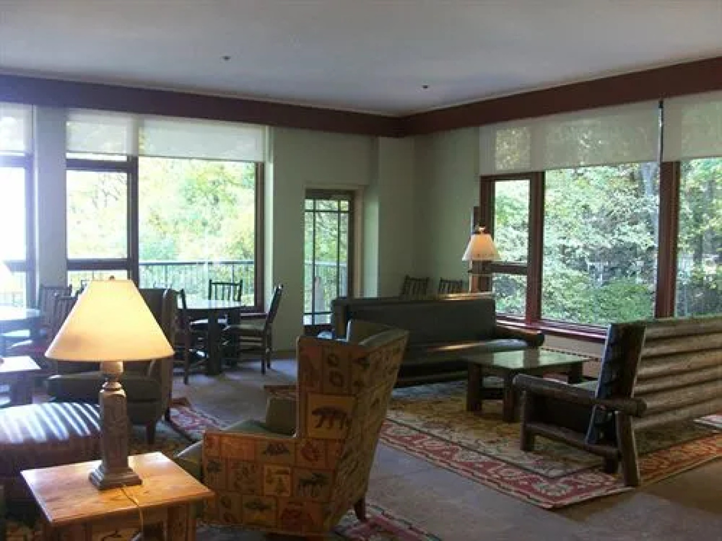 Bear Mountain Inn and Overlook Lodge