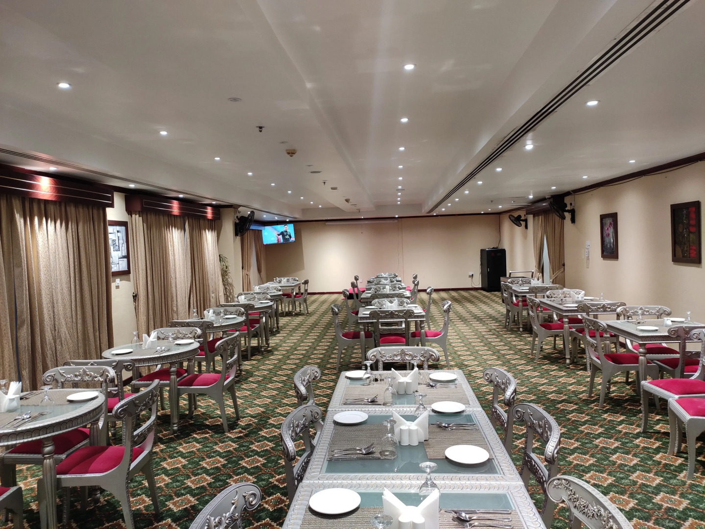 Отель Wescott Plaza Hotel Apartment