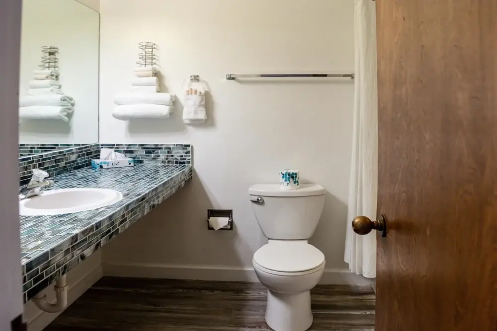 Riverwood Inn Hotel Deluxe King Suite