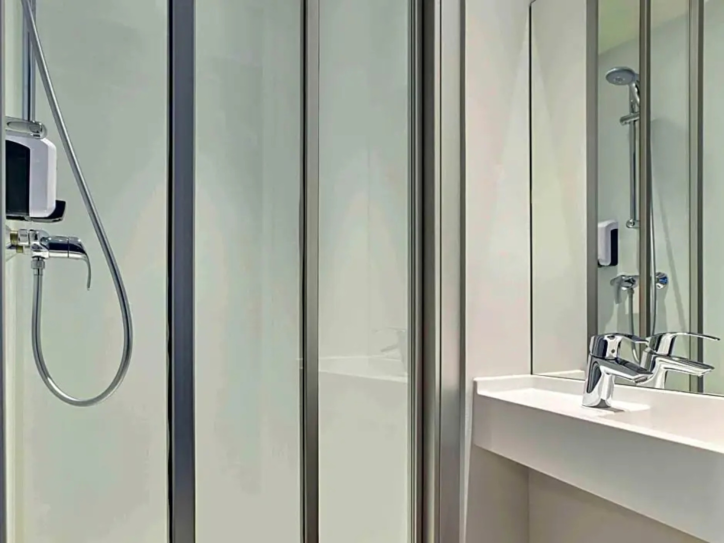 hotelF1 Geneve Ferney Airport