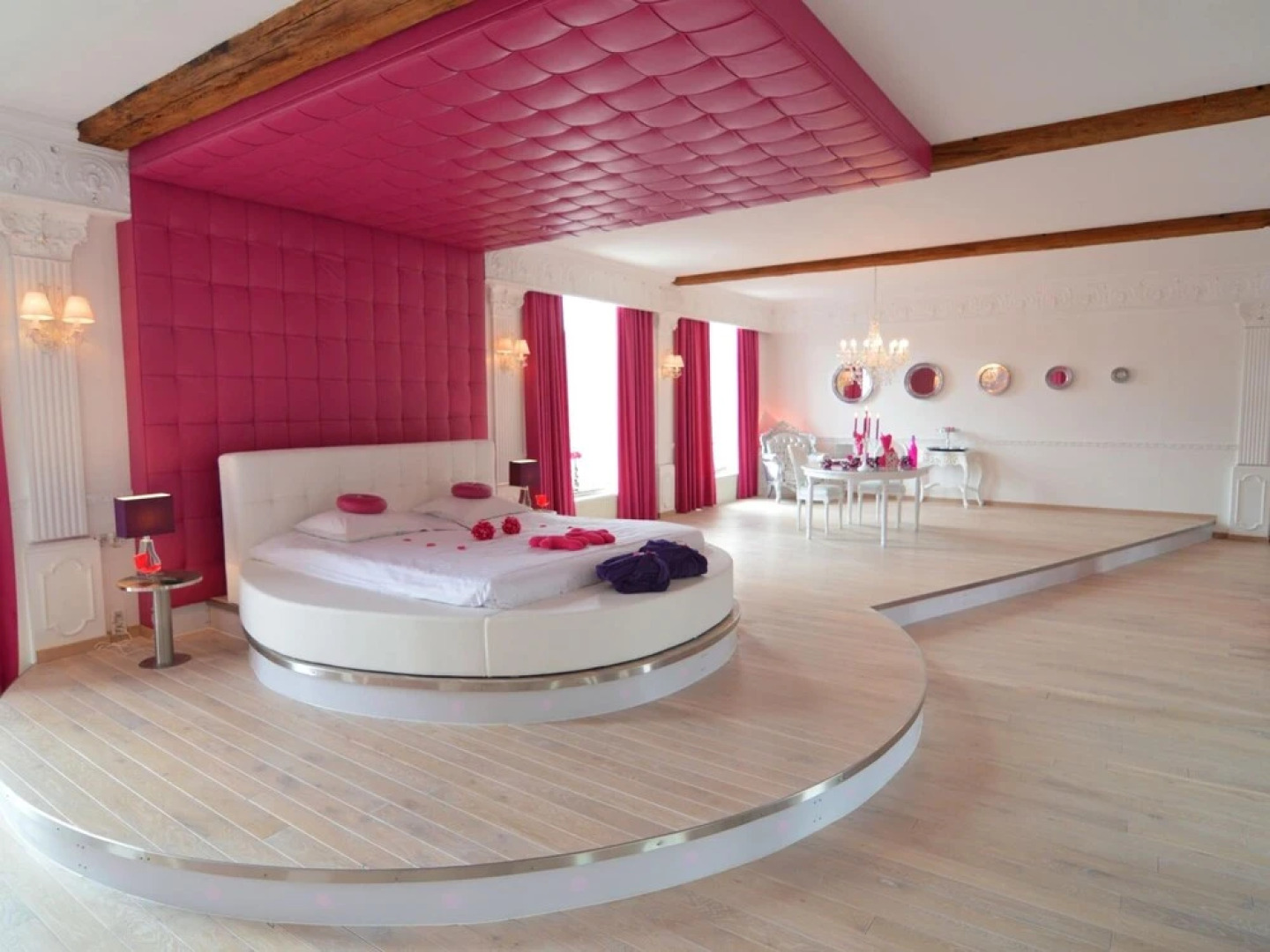 Lush Apartment with Sauna, Hot Tub, Mountain Views in Ensival