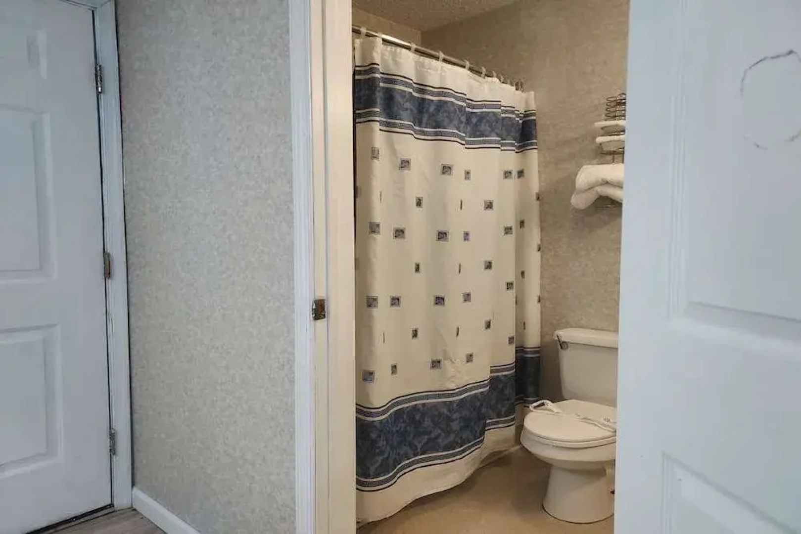 Studio Inn & Suites