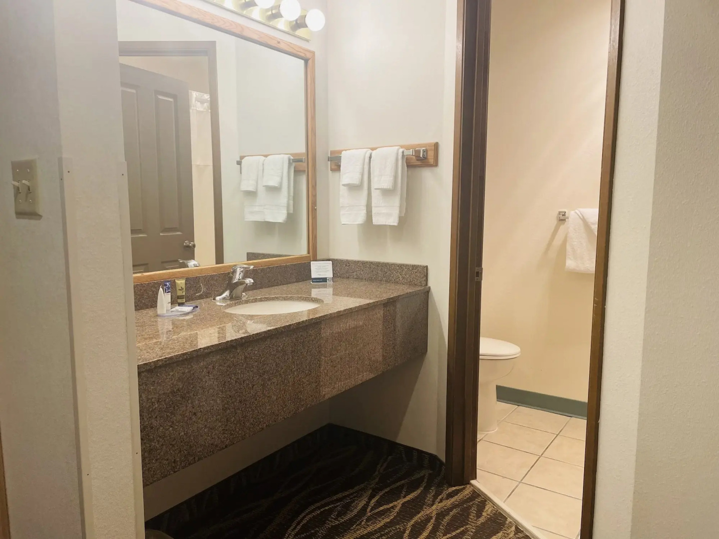 America's Best Value Inn Sandpoint