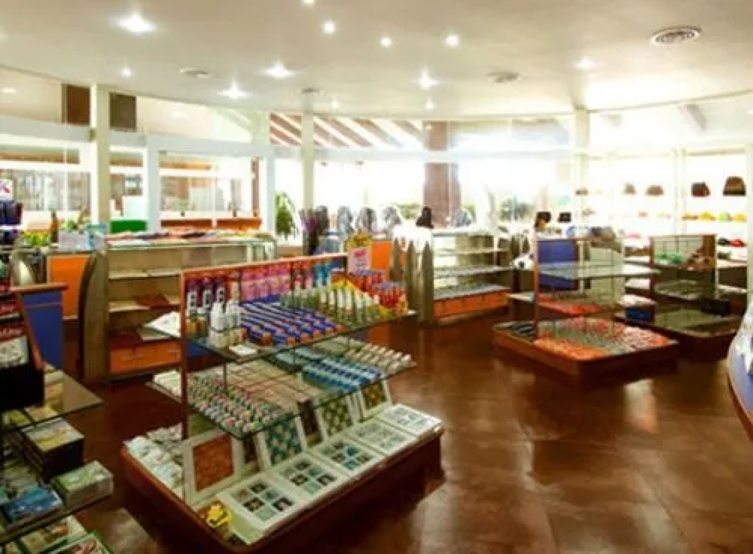 Uniland Golf & Resort