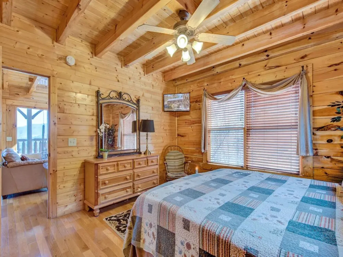 Bella Yani - Three Bedroom Cabin