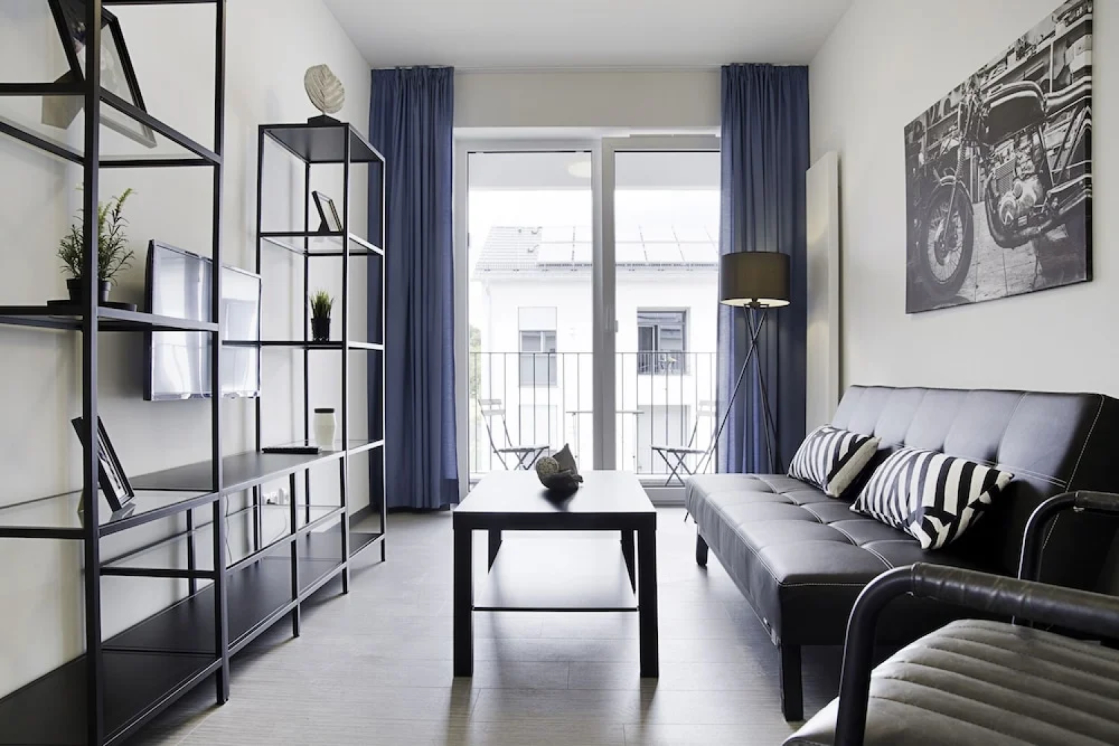 Prime Apartments and Rooms