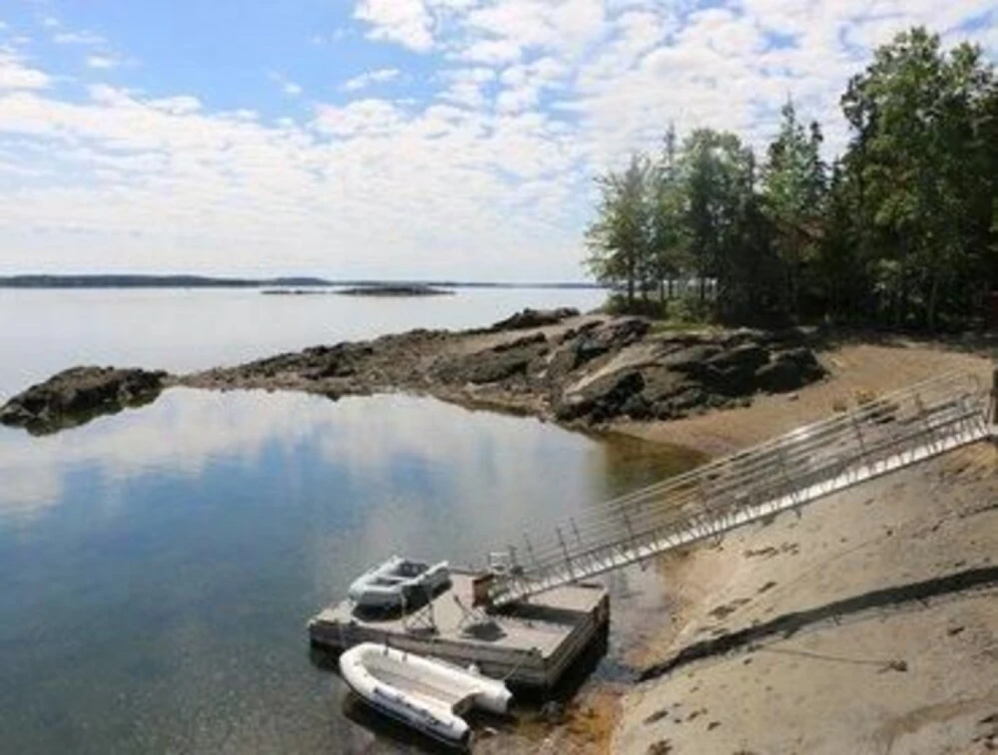 Cedar Cottage - Three Bedroom Cottage