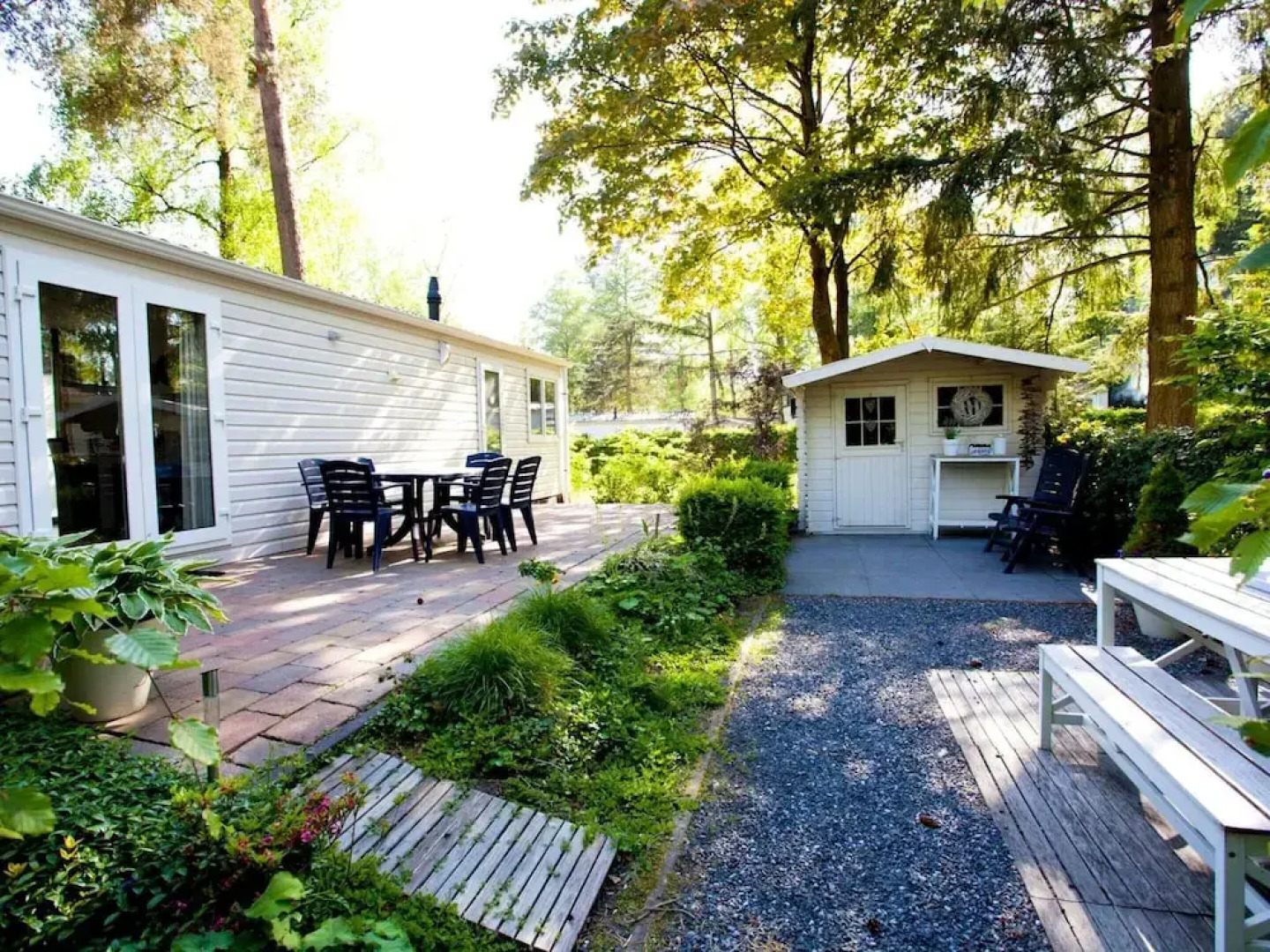 Well-kept Chalet in a Holiday Park, Adjacent to the Hoge Veluwe National Park