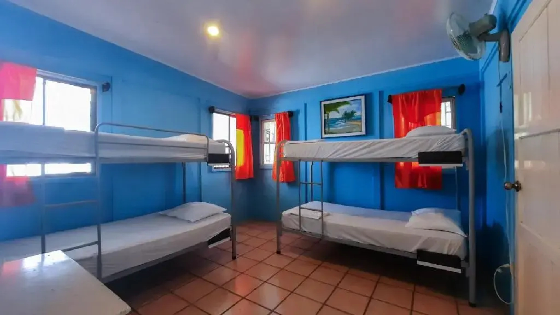 Hola Ola Hostel