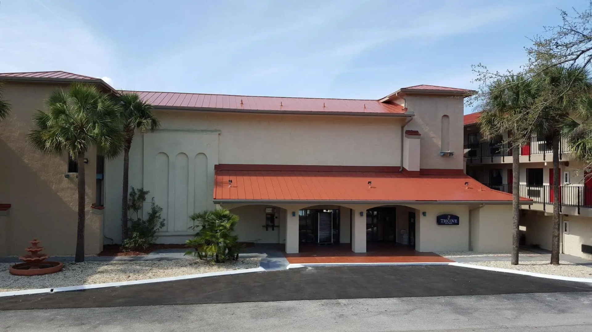 Tricove Inn & Suites