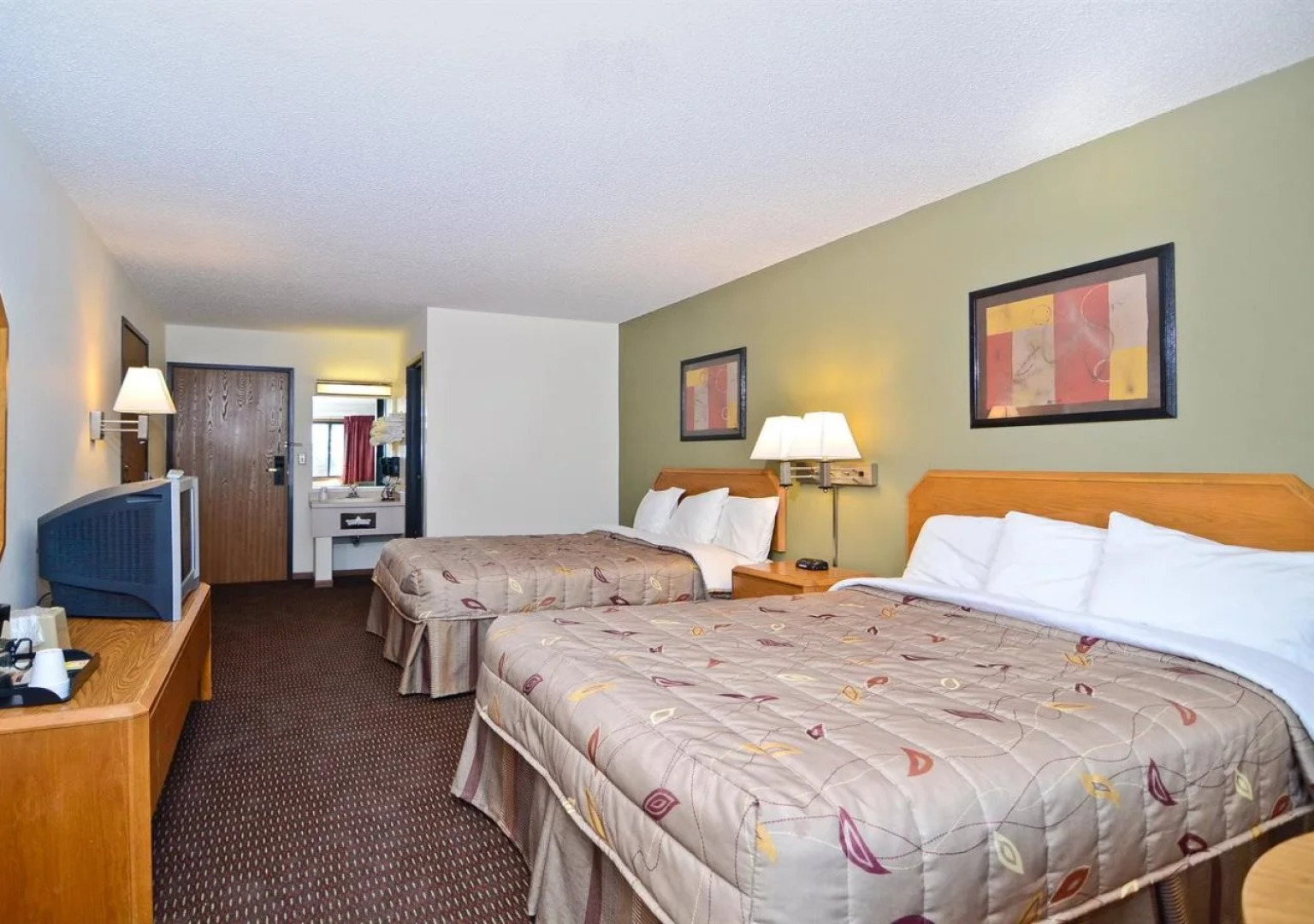 Super 8 by Wyndham Hayward WI