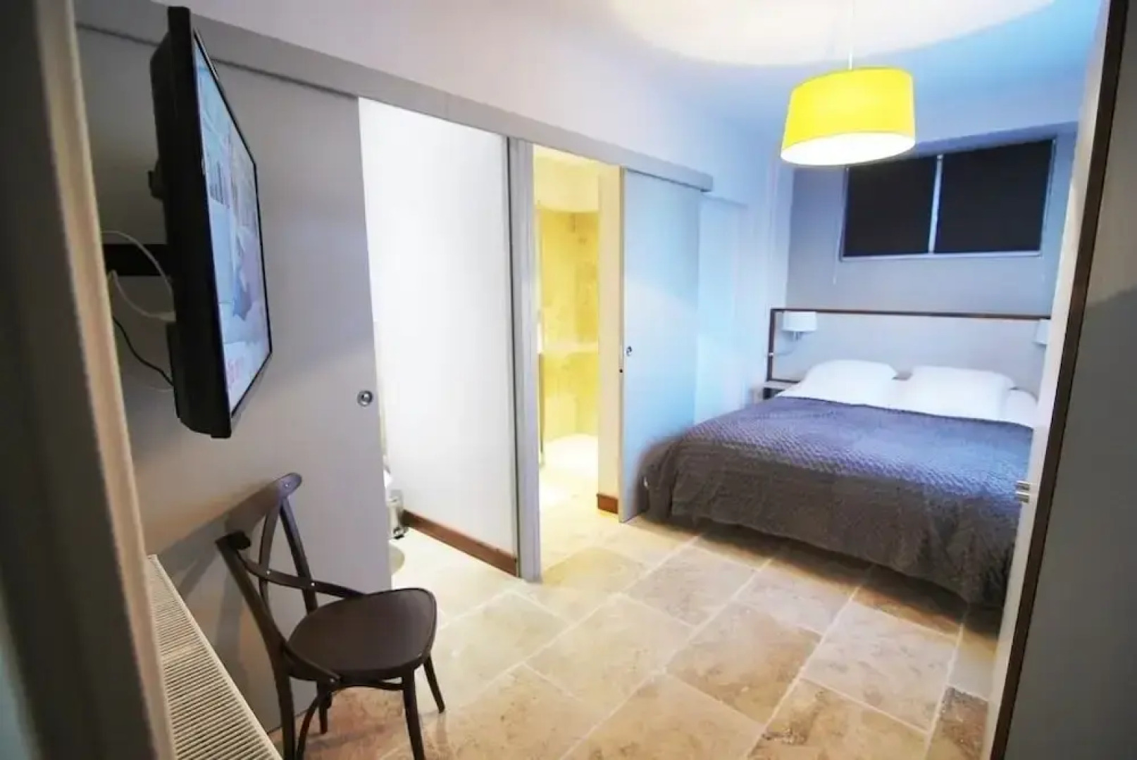 Appartements Pied à Terre, haut standing avec cuisine équipée et terrasse / Groupe HRM