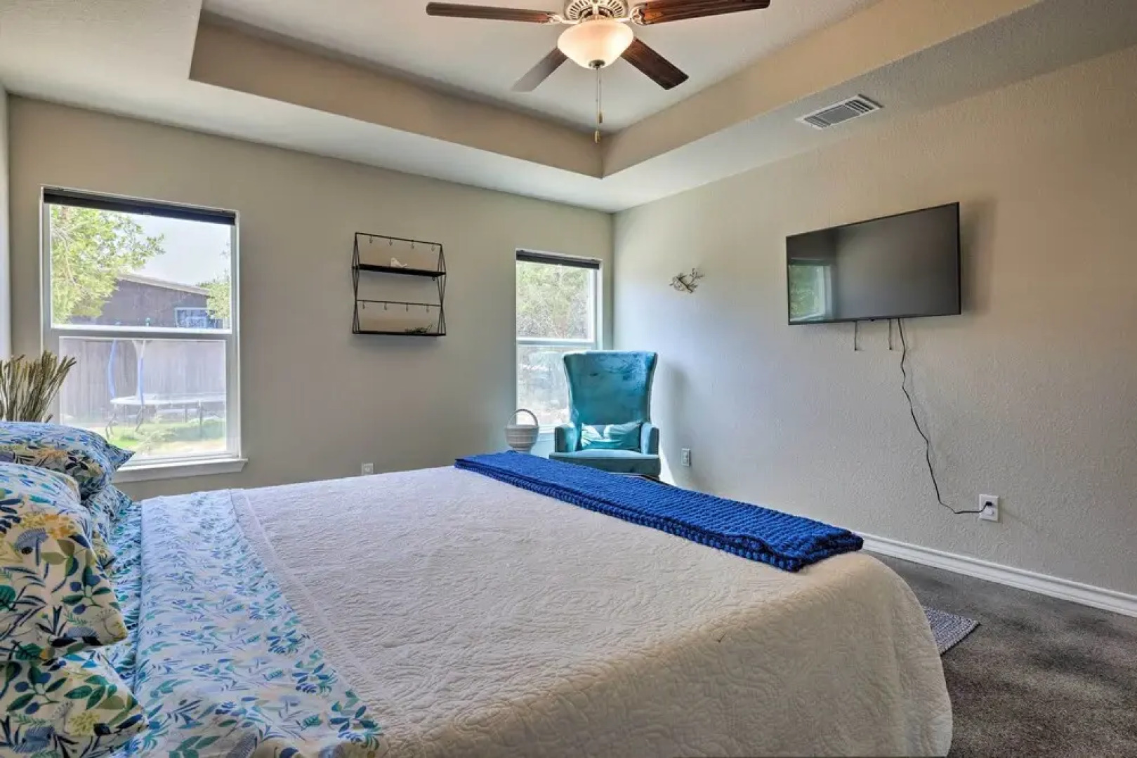 Canyon Lake Home ~ 1 Mi to Golfing & Swimming