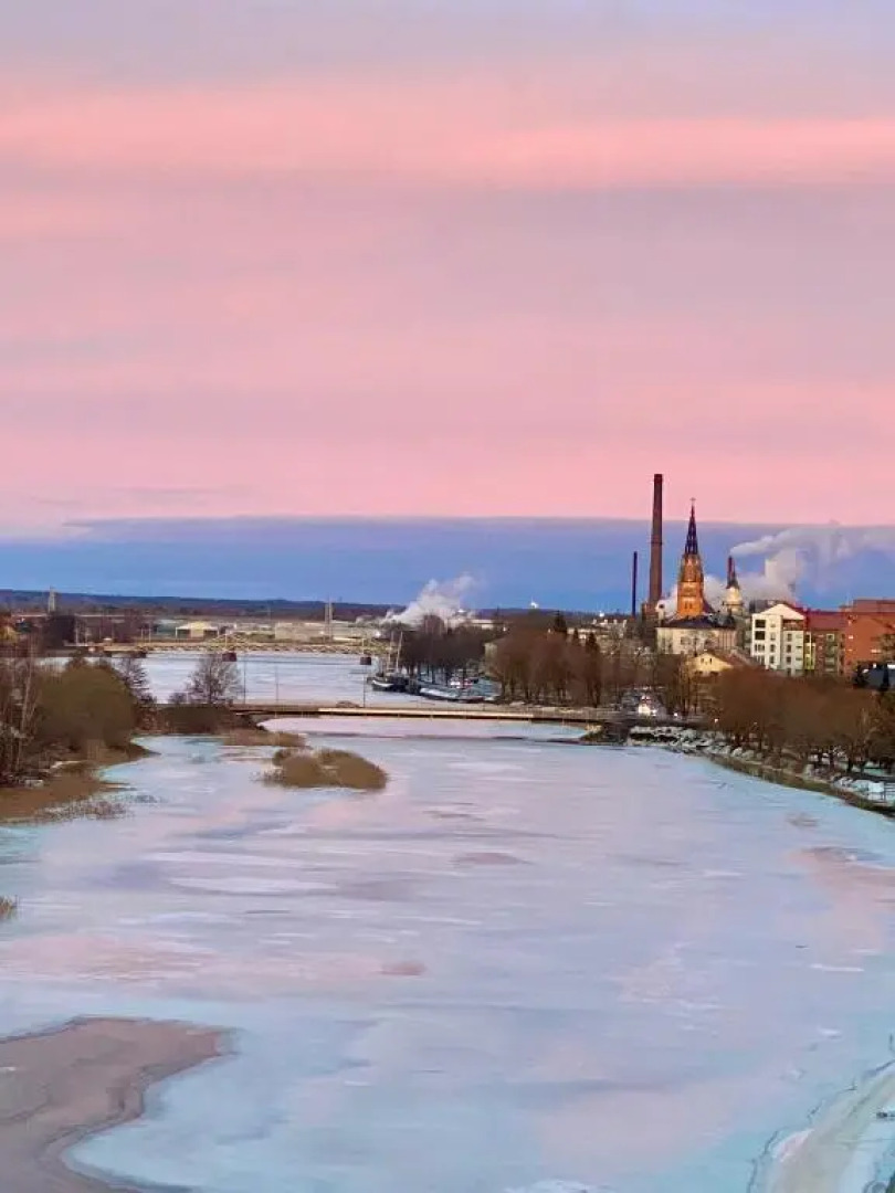 The River 31, Baritoni