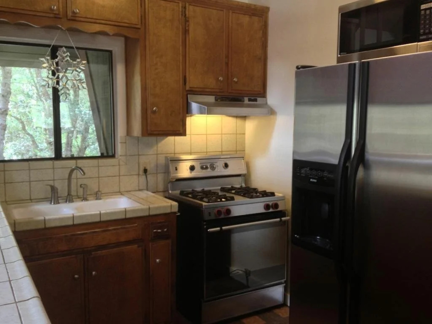 Yosemite Creekside Birdhouse