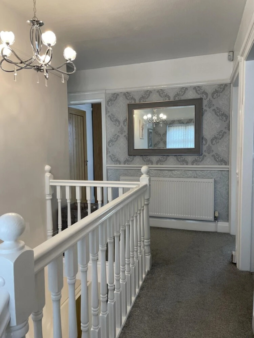 Beautiful 5-bed House in Walsall