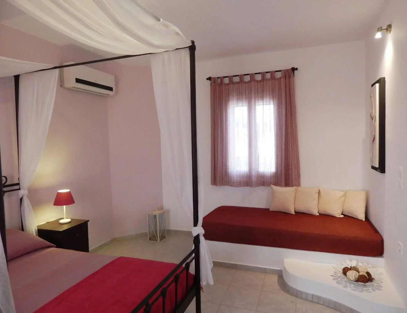 Dolphin Kastraki Studios