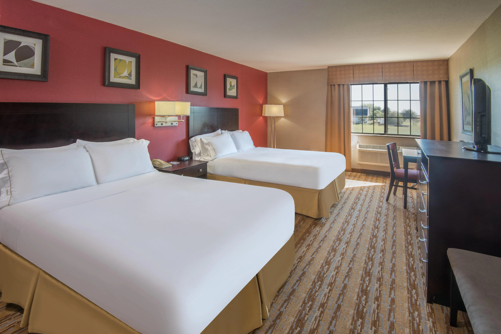 Holiday Inn Express & Suites Wauseon by IHG