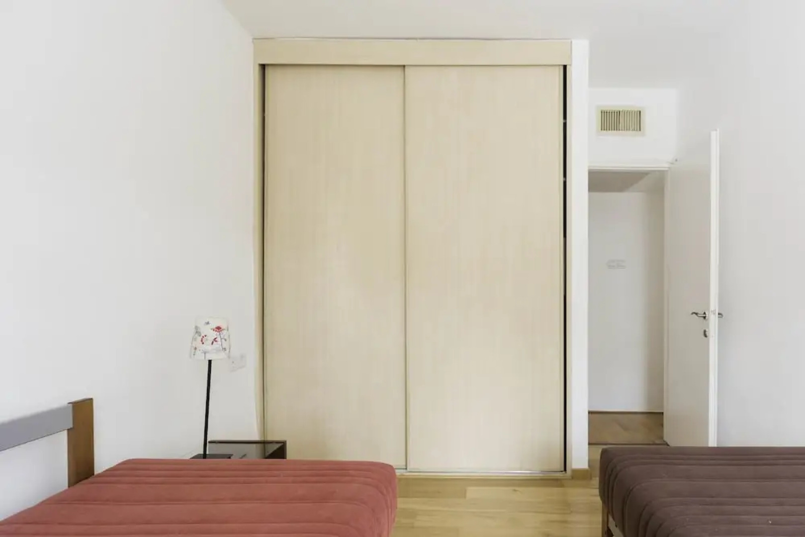 Sea N' Rent - Kdoshei Ha'Shoa