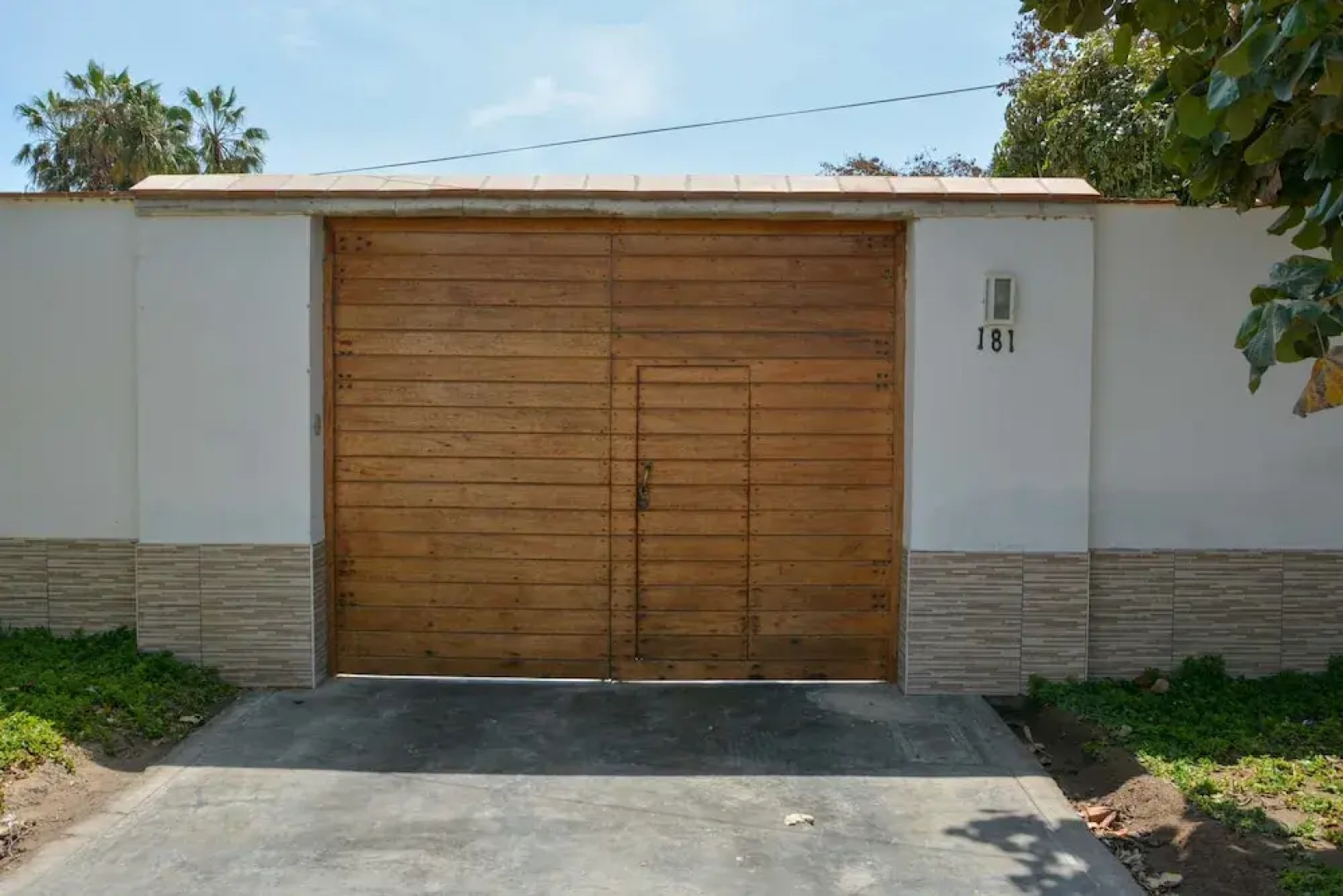 w Modern 5BR With Private Pool in Paracas