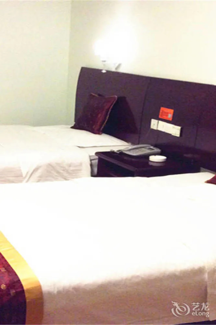 Xinyang Tianyi Express Hotel