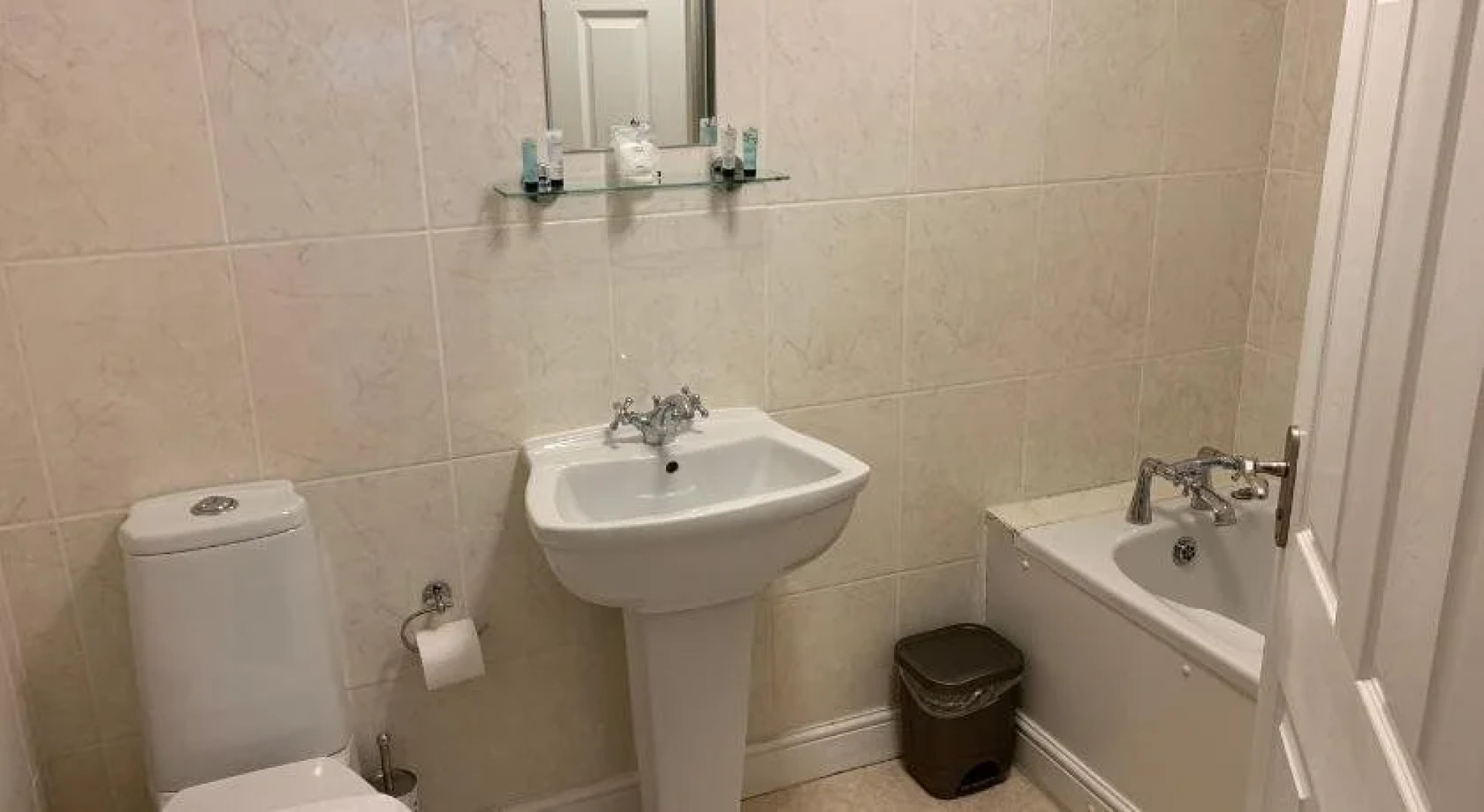 Chequers Country Inn