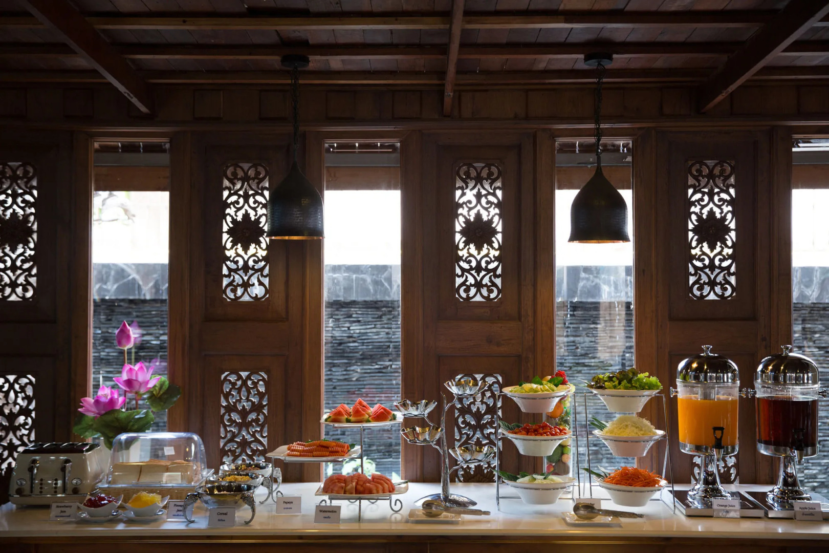 True Siam Rangnam Hotel