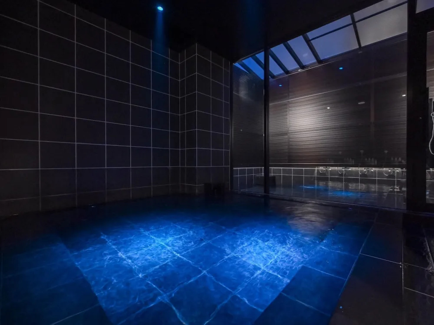 Ureshino Onsen Yadoya Uchiroji Hondori