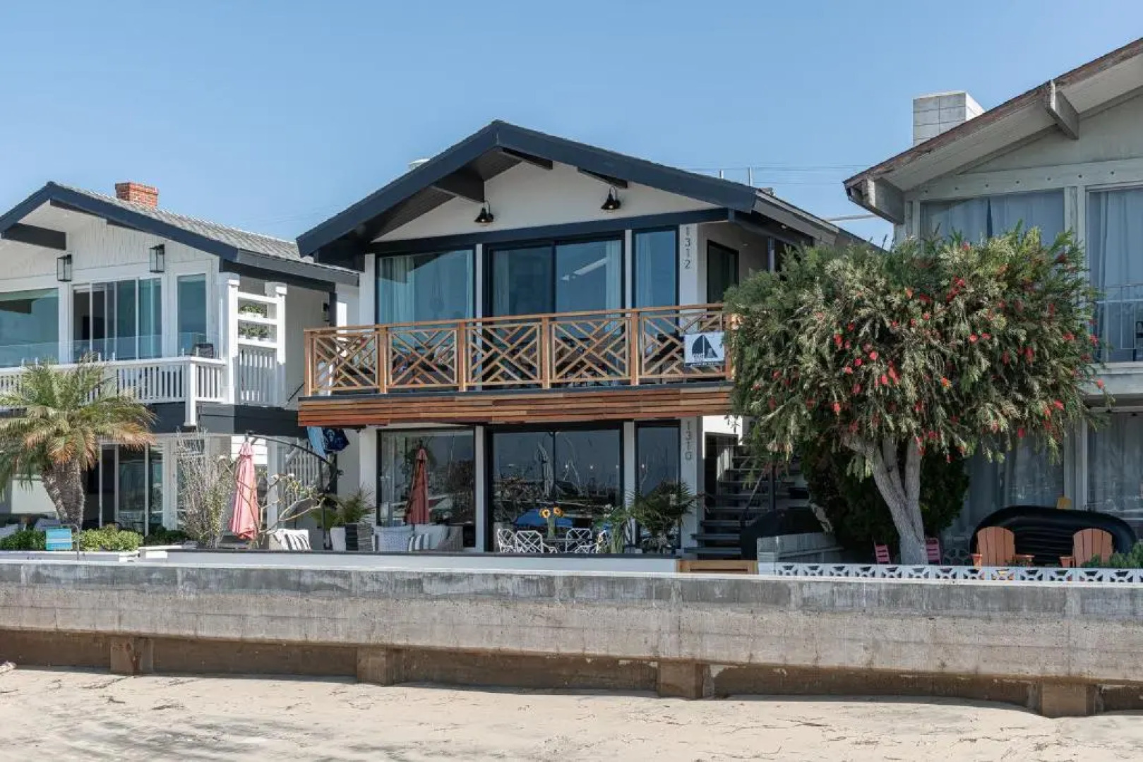 South Bayfront Entire Home 6 bed / 4.5 bath